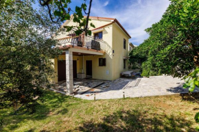 Venami Holiday Home